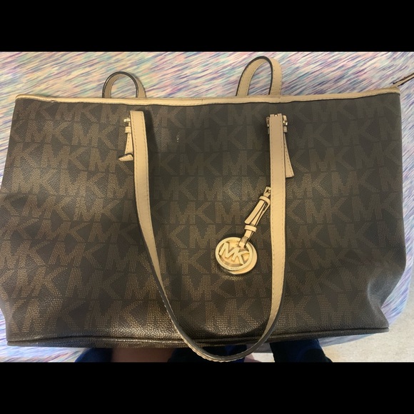 Michael Kors Purse - Picture 1 of 1